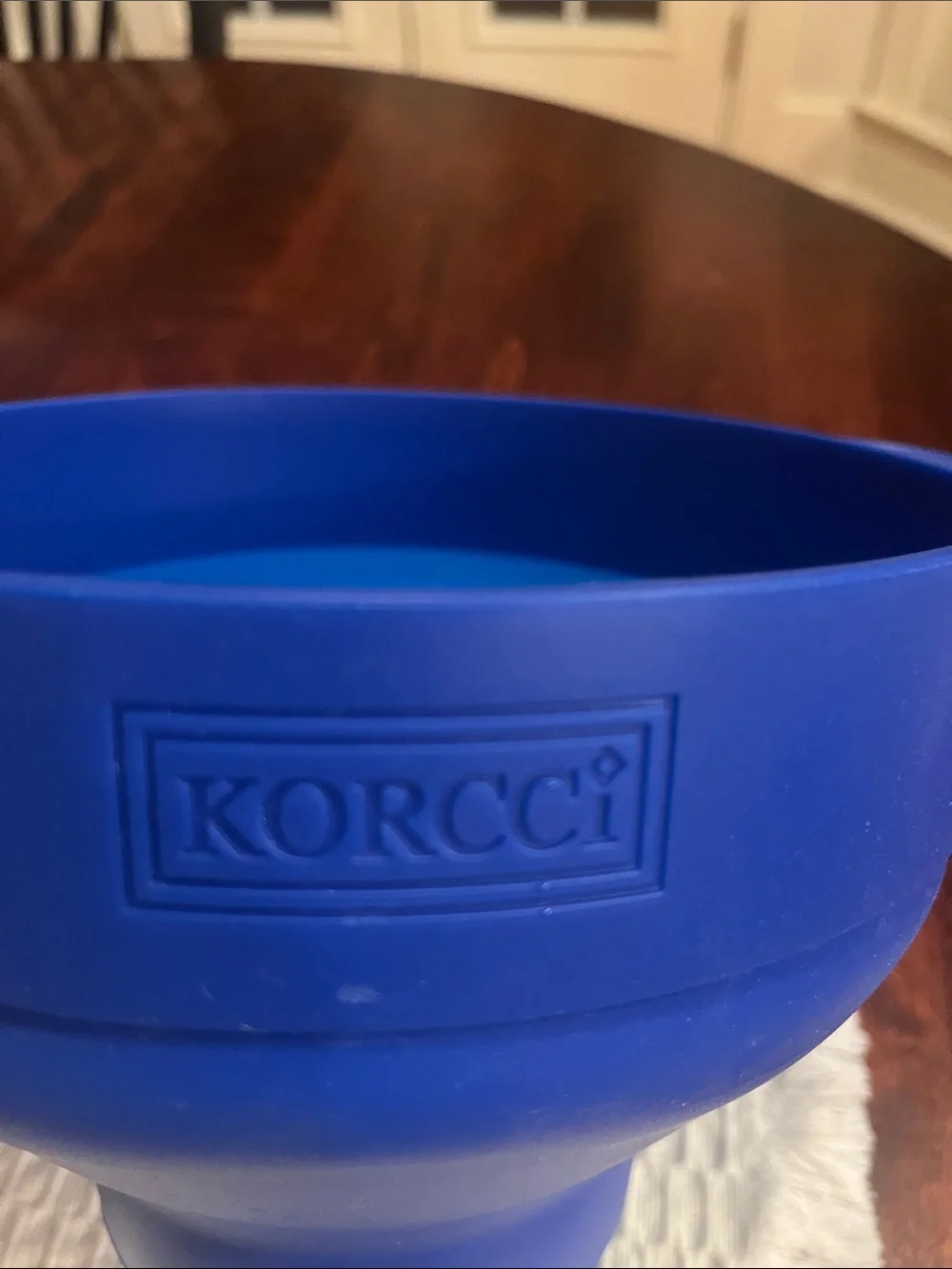 Blue Collapsible Silicone microwave popcorn popper